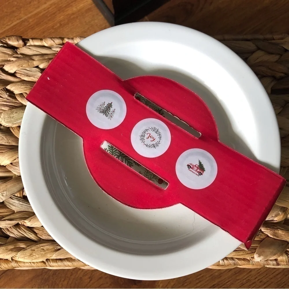 Holiday Christmas Print Ceramic dessert plates (set of 3)